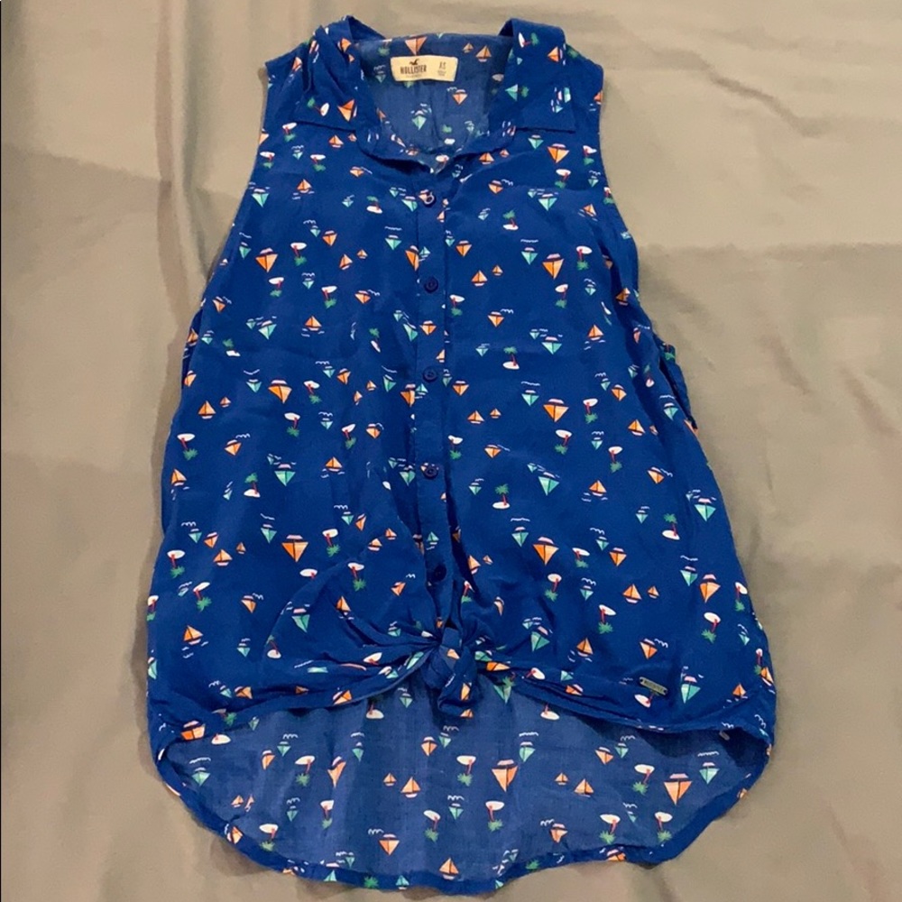 Hollister XS tank sailboats tie front